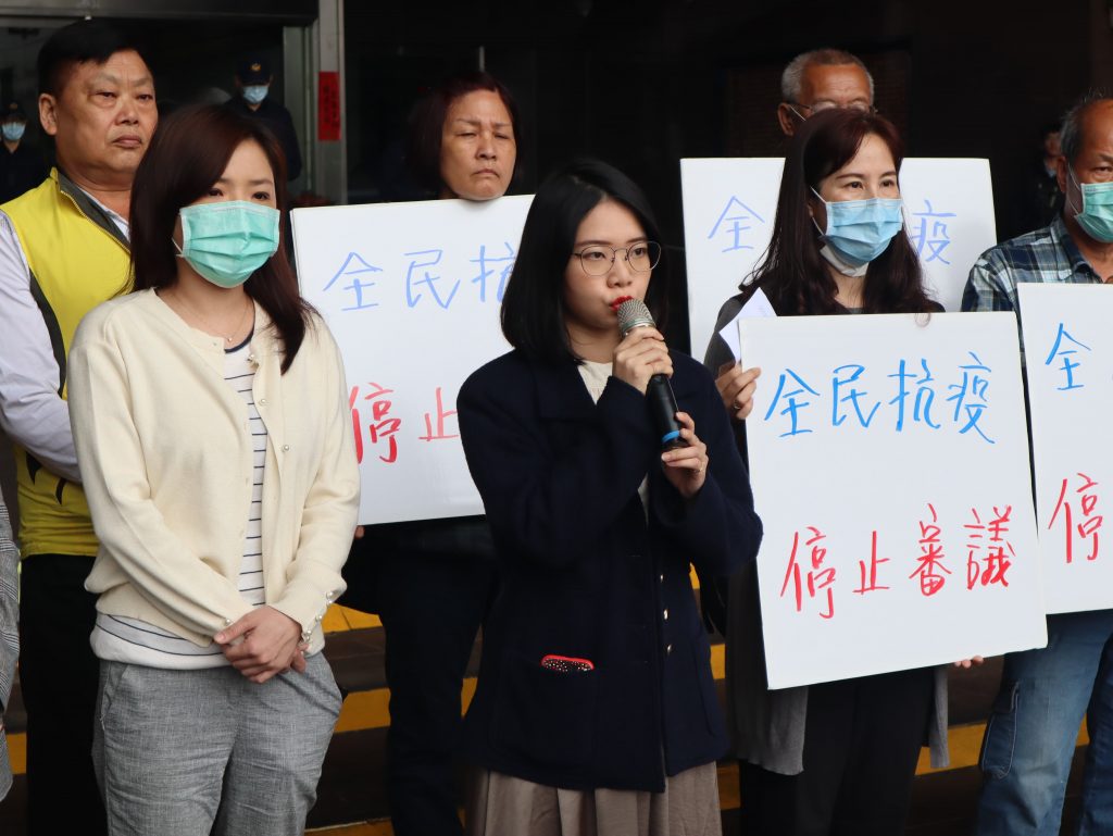 黃郁芬議員也指出都委會委員也說希望北市府把相關文資、安置程序完善，再來提細部計畫