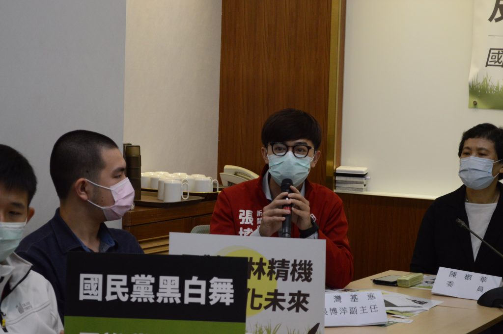 張博洋表示,彰化一直以來都面臨台中的磁吸效應,導致青壯人口外移嚴重,縣府應該仔細評估,是否有比二林更適合的土地(圖片來源:王章逸提供)