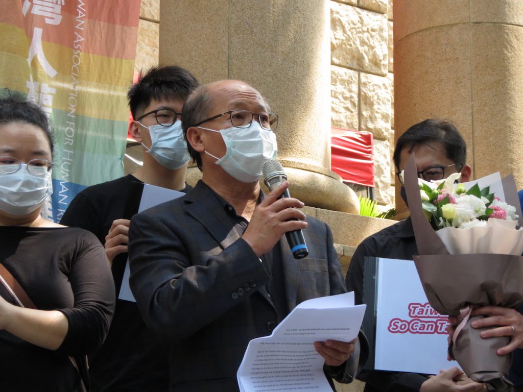 天主教新竹教區越南移工移民辦公室阮文雄神父：們相信台灣是先進民主制度國家，相比專制政府，能做出符合公平正義的判決。